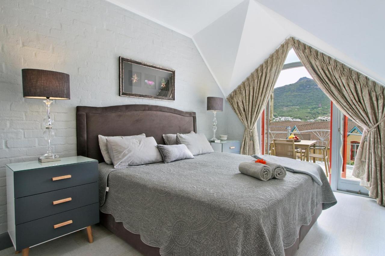 48 The Village In Hout Bay * Cape Town